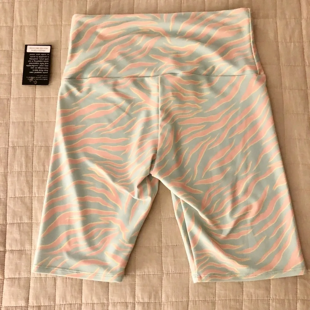 ONZIE workout set - Picture 6 of 7